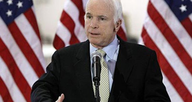 Senatoru McCainu dijagnosticiran agresivni tumor na mozgu, prognoze nisu optimistične