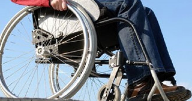 Osobe s invaliditetom u BiH - zanemarena tema: Svaki grad treba da ima taktilne staze i zvučnu signalizaciju za slijepe 