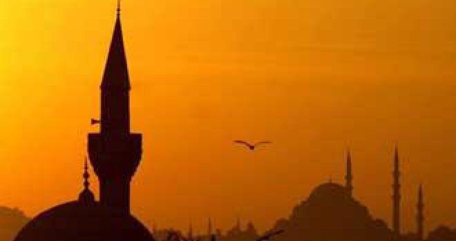 Poznata turska književnica o Istanbulu nakon puča: Po sablasno praznim ulicama uzvikuje se Allahu Ekber, a...