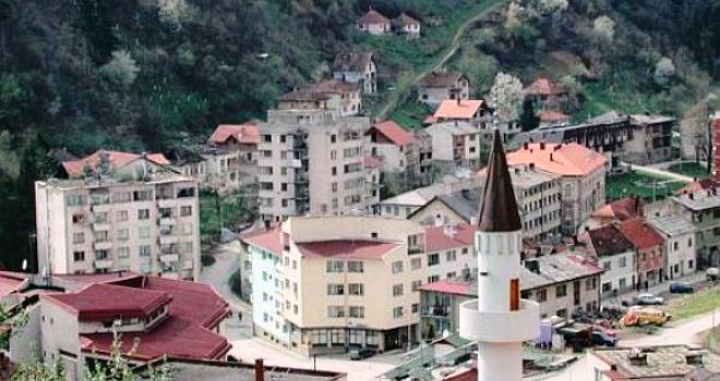 Specijalci pretresli kuću bivšeg komandanta Armije RBiH u Srebrenici, tražili oružje