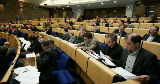 Parlament Federacije BiH usvojio prijedlog budžeta za ovu godinu