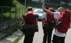 Ispraćaj trojice studenata koji će 9 dana pješačiti do Srebrenice / Foto: DEPO