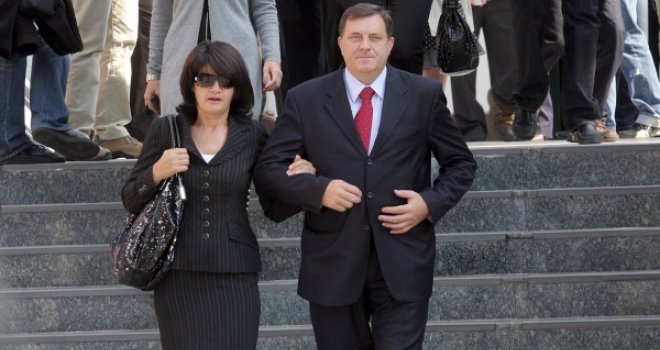 Snježana Dodik plaća troškove putovanja i boravka u SAD-u
