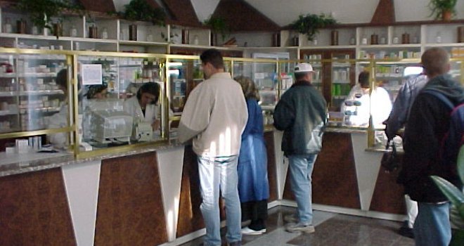 U Sarajevu opljačkane dvije apoteke, razbojnici odnijeli novac