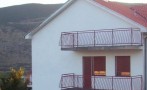 'Ekskjuz mi', obratio im se, 'du ju spik ingliš?' Mujo i Suljo samo se pogledali. 'Nou', sjetio se onda Mujo....