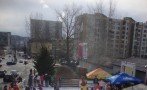 Prazničnu atmosferu koja se tokom cijelog mjeseca osjeća u vazduhu, u subotu, 31. decembra upotpuniće druženje na ledu sa omiljenim Djeda Mrazom i vilenjacima