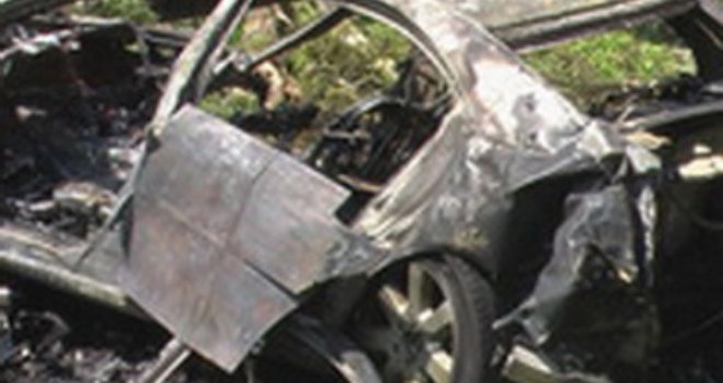 Izgorjela dva automobila u istoj ulici na Palama  