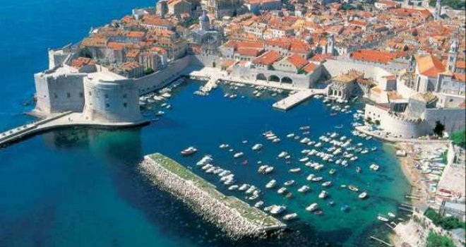 U Dubrovniku skočila cijena parkinga: Za sat vremena, umjesto 10 KM, platićete čak 20 KM!
