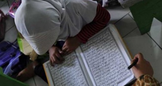 Pismo muslimanke: Očajna sam, volim nemuslimana... Šta da radim? Kako da se šerijatski vjenčamo?