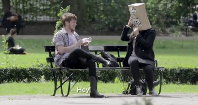 Novi trend: Speed dating s vrećicama na glavi!