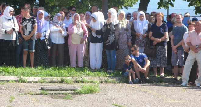 Obilježena 22. godišnjica ubistva 200 Bošnjaka u logoru Keraterm