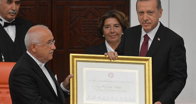 Erdogan zvanično stupio na dužnost predsjednika Turske, Davutoglua imenovao za mandatara