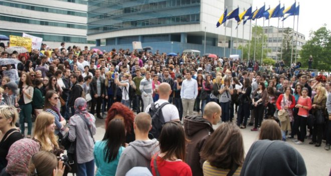 Sarajevski studenti izlaze na ulice: Dosta nam je loših uslova studiranja!