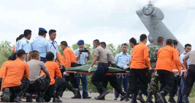 Nakon godinu dana istrage: Otkriveni uzroci pada aviona kompanije AirAsia u kojem su poginule 162 osobe