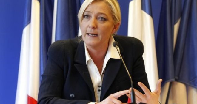 Francuzi birali predsjednika, ankete kažu da u drugi krug idu Le Pen i Macron