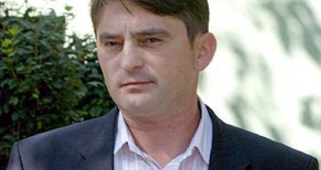 Komšić: Ništa loše Izetbegović nije učinio u Novom Pazaru, a Vulin i srbijanski ministri samo glume opasne jastrebove!   
