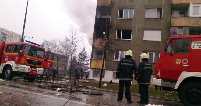 U sarajevskom naselju Otoka izbio požar: Gorio stan u ul. Fetaha Bećirbegovića 