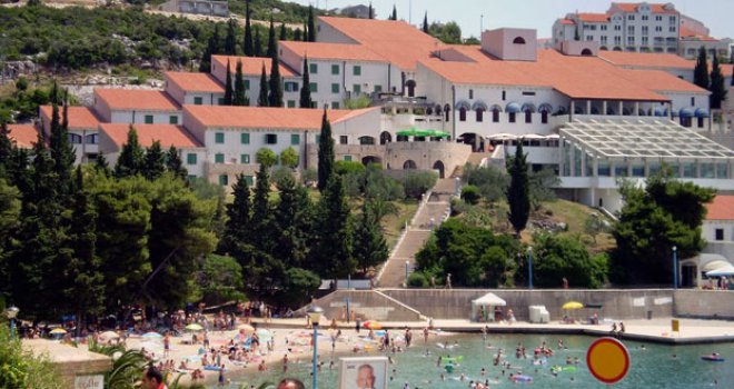 Jedan od najbogatijih Hercegovaca kupuje hotel 'Zenit' u Neumu: Naš milioner na Forbesovoj listi