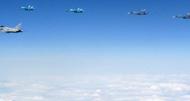 NATO lovci ganjali Ruse nad Baltikom: Hitno su poletjeli iz Estonije nakon što je uočeno 10 ruskih aviona