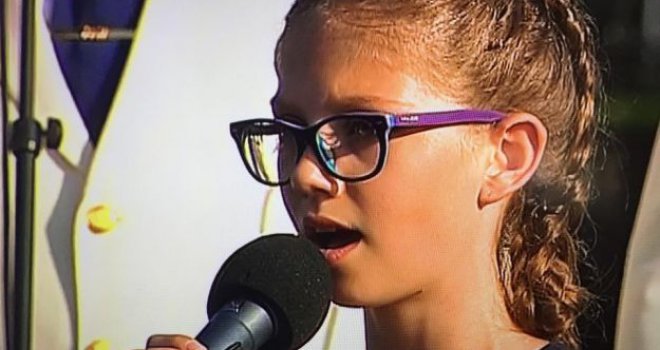 Od ovoga ćete se naježiti: Dvanaestogodišnja Mia zapanjila cijelu naciju izvedbom 'Lijepe naše'