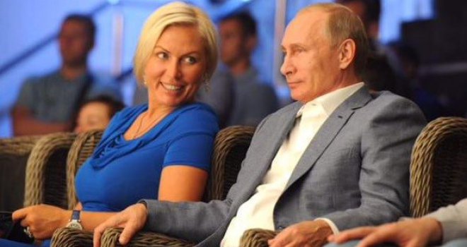 Putin ima novu djevojku? Profesionalna bokserka od njega je viša za glavu, a svi je zovu 'Malj'