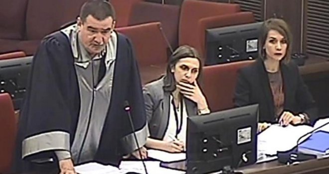 Šta je svjedokinja Azra Sarić izjavila na ročištu u slučaju protiv Dautbašić i Šahman ?