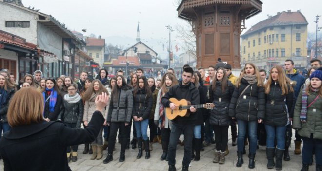 Otvoren Festival Sarajevska zima, Ibro Spahić poručio: Želimo da probudimo treptaj duše ljudi i ovog grada...