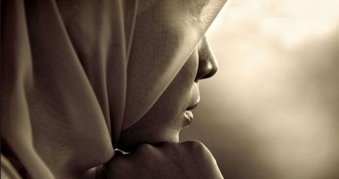 Pobuna na Općinskom sudu: Sindikat prijeti protestima zbog zabrane hidžaba u toku radnog vremena!