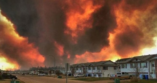 Stravični požar u Kanadi nosi sve pred sobom: 100.000 ljudi evakuisano iz svojih domova, bježe u panici