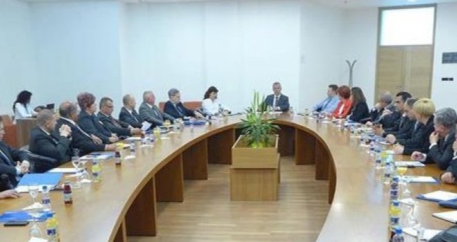 SBB reagovao na izjavu Sifeta Podžića: Ne podmećite laži bošnjačkom narodu!