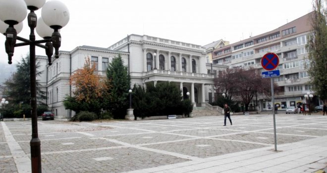 Prvih 10 posjetioca Historijskog muzeja BiH u aprilu koji sačuvaju ulaznicu dobijaju besplatnu predstavu u Narodnom pozorištu