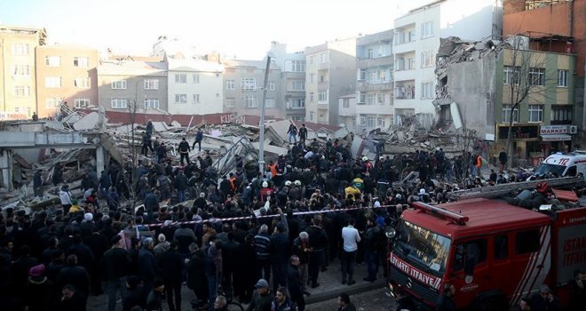 Istanbul: U urušavanju šestospratnice dvoje poginulih, 17 povrijeđenih