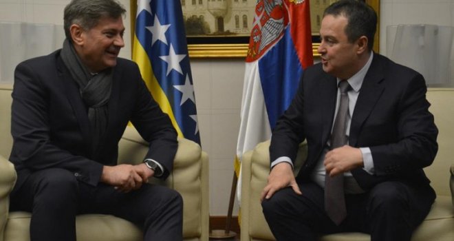 Dačić u Beogradu dočekao delegaciju BiH na čelu sa Zvizdićem