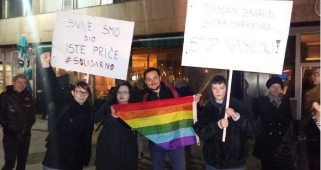 Sarajevski aktivisti održali mirni protest u znak podrške LGBT osobama u Zagrebu