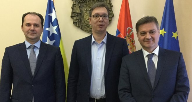 Zvizdić i Vučić poručili: Posvećeni smo jačanju međusobnog dijaloga