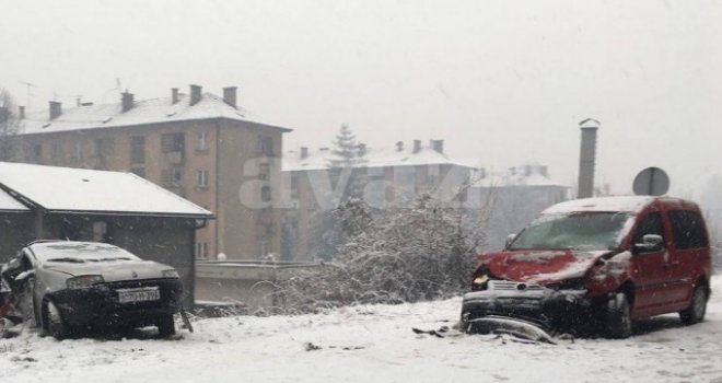 Dvije osobe poginule u teškoj saobraćajnoj nesreći u Novom Travniku