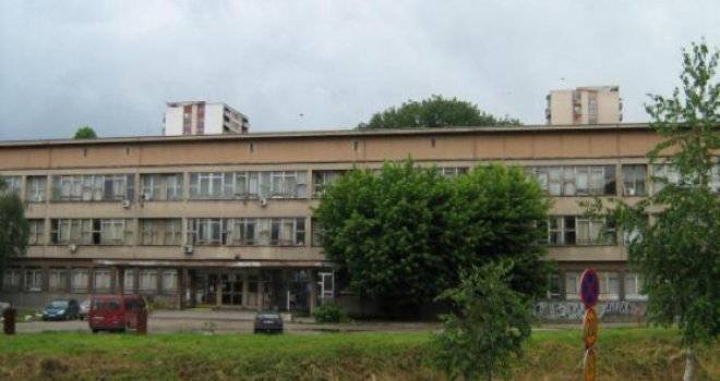 Rektorat Univerziteta u Tuzli najoštrije osudio incident na jučerašnjem sastanku