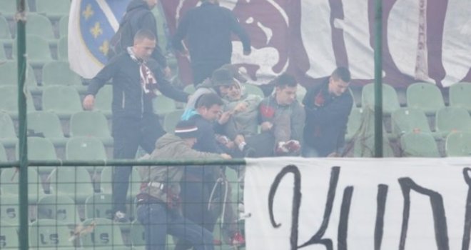 Bakljada završila dramatično: Navijač FK Sarajevo teško povrijeđen