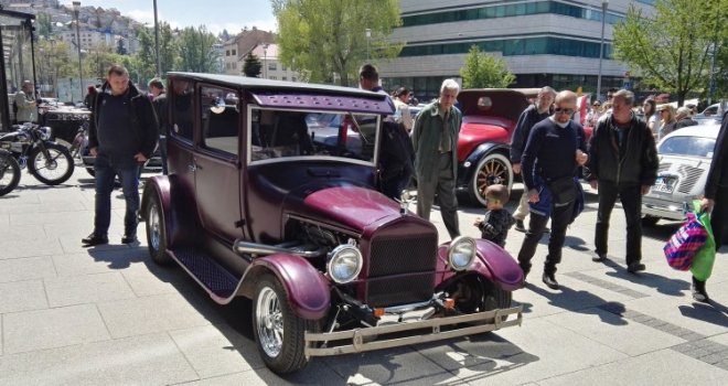 'Ford T' star 100 godina na izložbi oldtimera u Sarajevu
