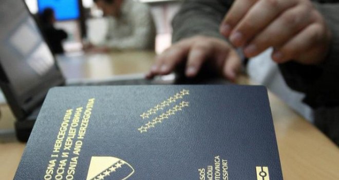 Agonija s izdavanjem pasoša tek počinje: Nijemci nemaju papira za štampanje isprava, moraju platiti 600.000 KM penala