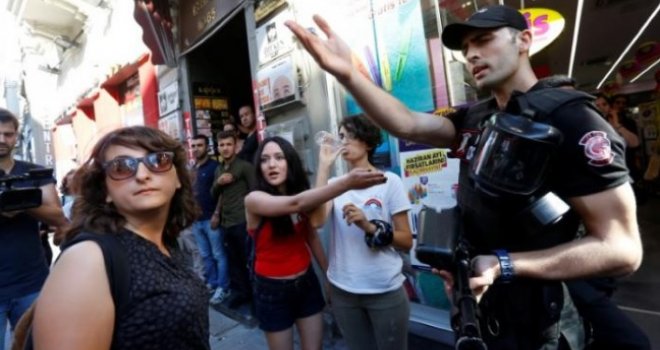 Turska policija 'razbila' proteste LGBTQ osoba u Istanbulu