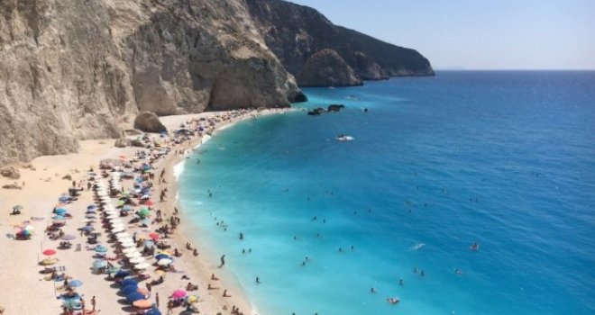 Za bh. građane koji žele ljetovati u Grčkoj: Mora se voditi računa i o sjeni koju baca suncobran