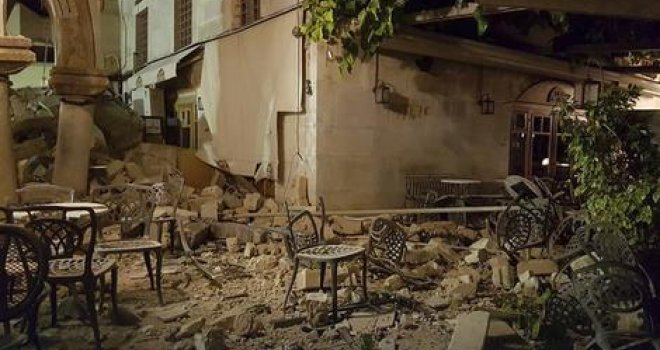 Najmanje 500 povrijeđenih u potresu u Grčkoj i Turskoj: Ljudi skakali s balkona, noć proveli na ulicama...