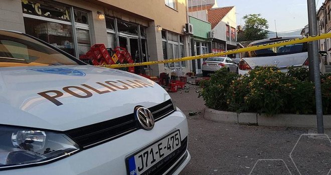 Eksplozija zatresla Mostar: Oštećeni automobili i poslovni objekti, popucala stakla...