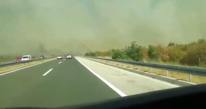 Opasna vožnja Dalmatinom, vozači rizikovali živote bježeći od požara: 'Idemo, pa šta bude...'