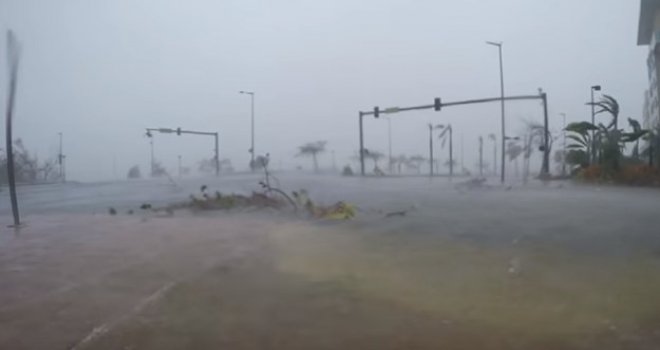 Uragan Maria potpuno uništio Portoriko: Cijela zemlja bez struje, raste broj mrtvih, a najgore tek dolazi...