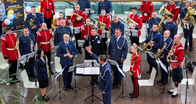 Fantastičan koncert vojnih orkestara u Alta Shopping Centru
