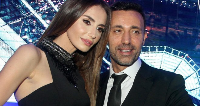 Emina Jahović i Mustafa Sandal ponovo zajedno: Zagrlio je pred svima, ne krije da je voli