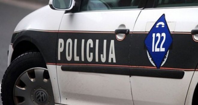 Sarajevo: Uz prijetnju pištoljem maloljetniku oteo telefon, policija ga uhapsila pet minuta kasnije