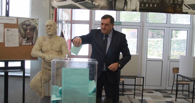 Ćamil Duraković: Slučaj 'Beograđanina Dodika' nije izuzetak! SIPA treba pokrenuti istragu!